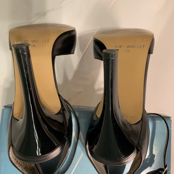 Nine West black heels - Picture 4 of 7